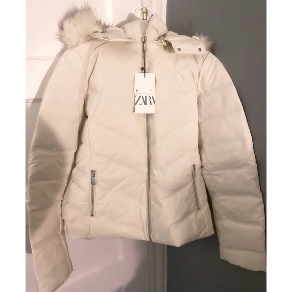 ***SOLD*** Water & Wind Protection Puffer Jacket - Picture 4 of 4